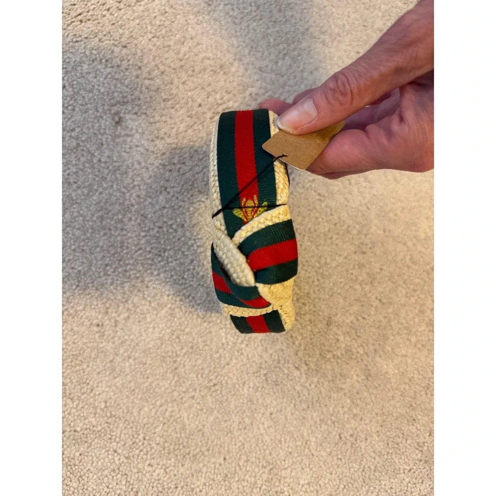 NEW Honey Bee Detail Story by Davinci Knotted Straw Headband Green Red Stripe